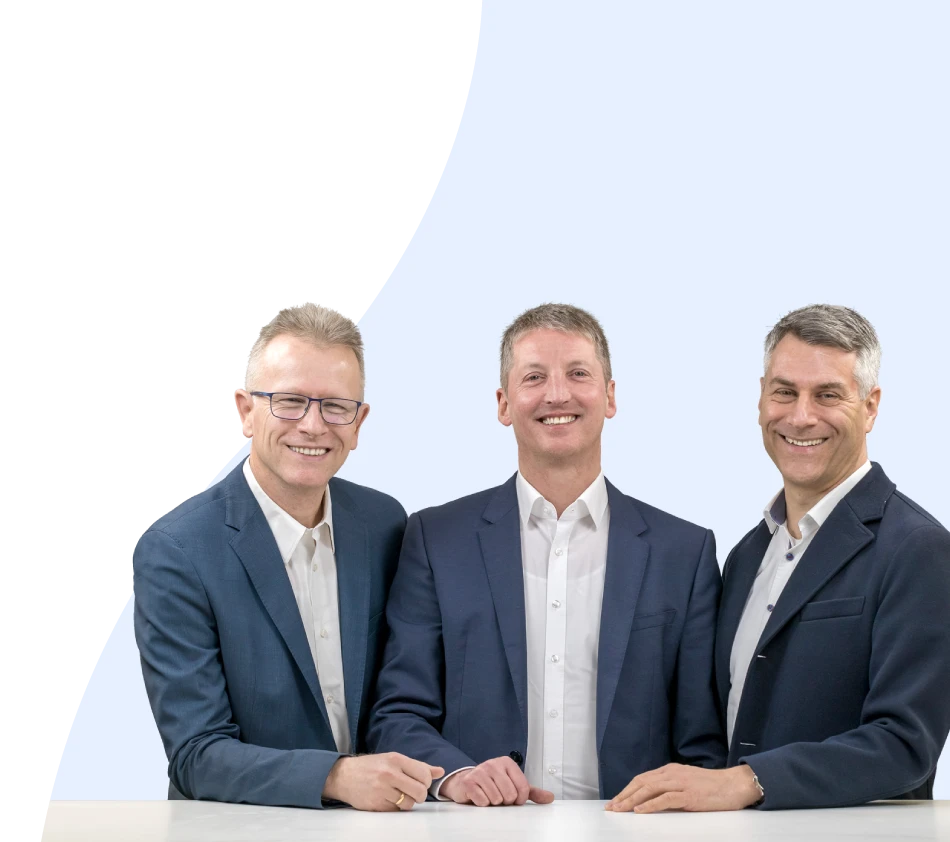 The Managing Directors of crossbase: On the left Albrecht Bosler, Head of Development, in the middle Thomas Kern, CEO and on the right Jochen Muffler, responsible for Marketing and Finance